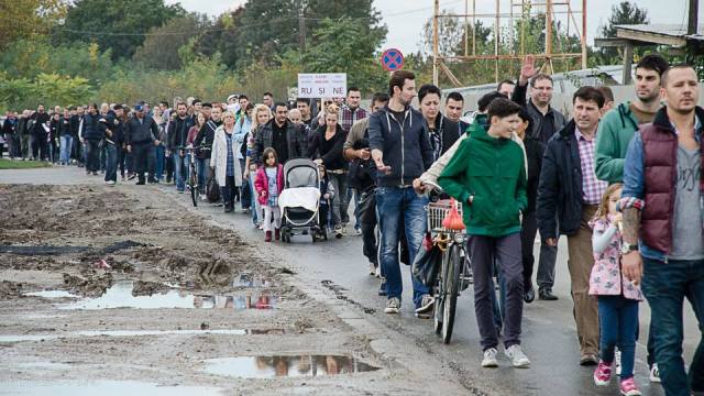 “Avem drumuri că la țară, dar noi stăm în Capitală!”
